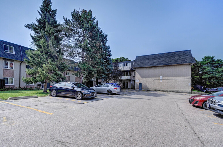 Hillcrest Apartments