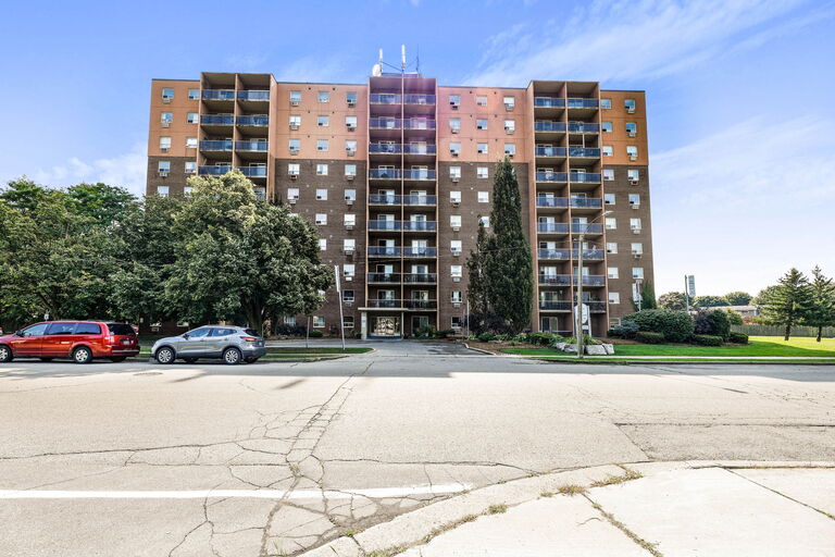 Confederation Place Apartments