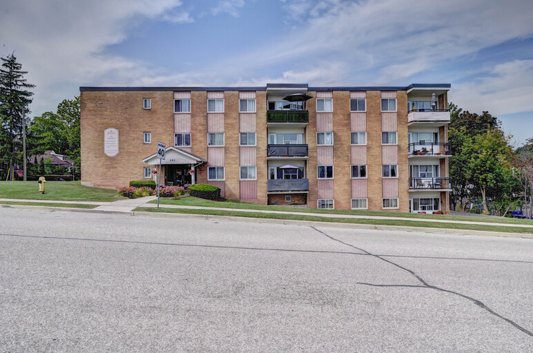 Dolph Street Apartments