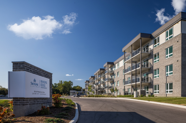 River's Edge Apartments