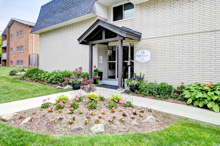 Snyder Avenue Apartments