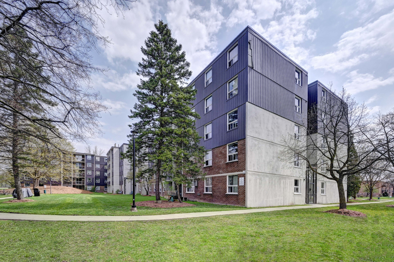 Campbell Court Apartments