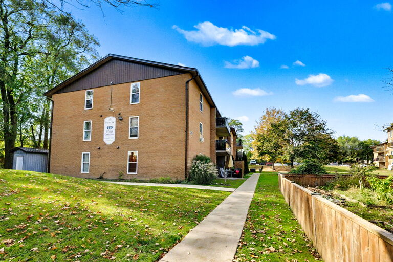 Park Place on Village Green Apartments