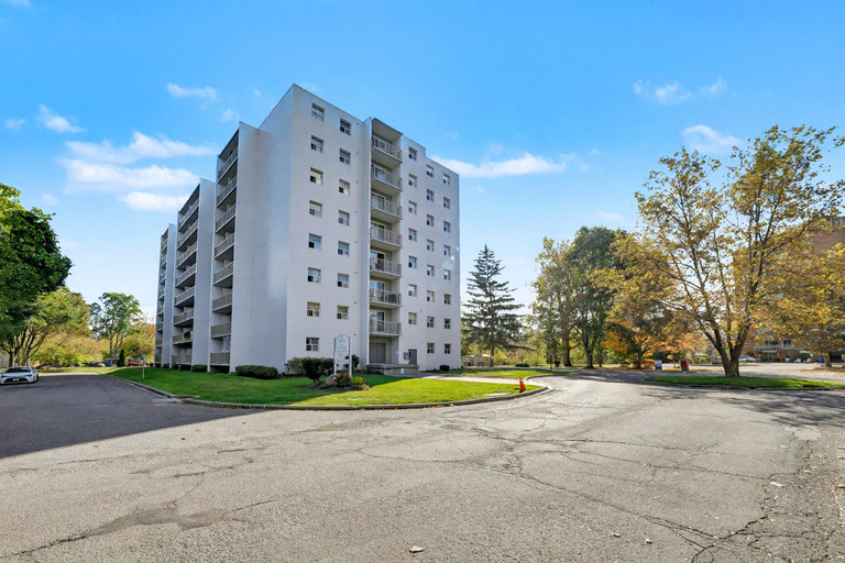 River Ridge Tower Apartments