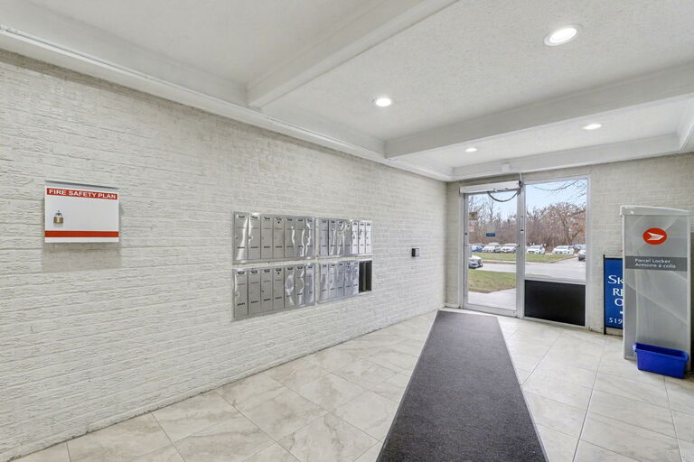 Elgin Woods Apartments
