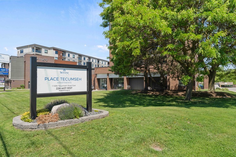 Place Tecumseh Apartments
