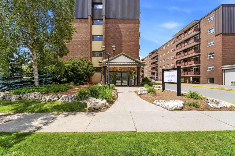 85 & 89 Willow Road Apartments