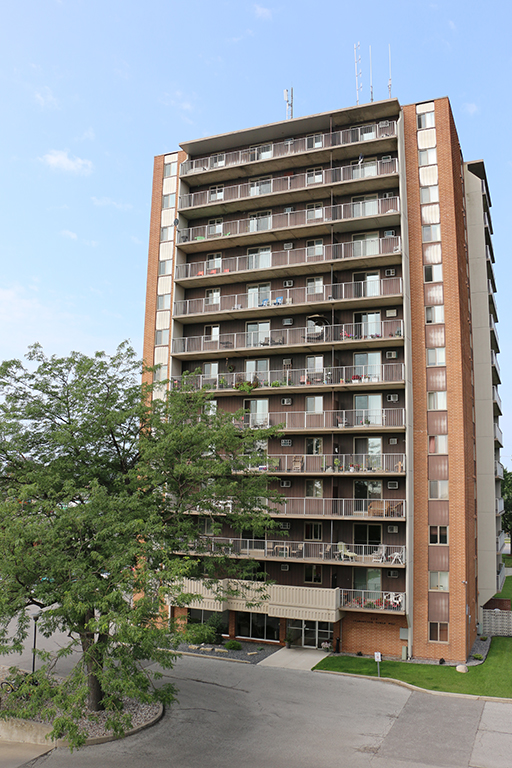 Leamington Ontario Apartments Houses and Condos For Rent