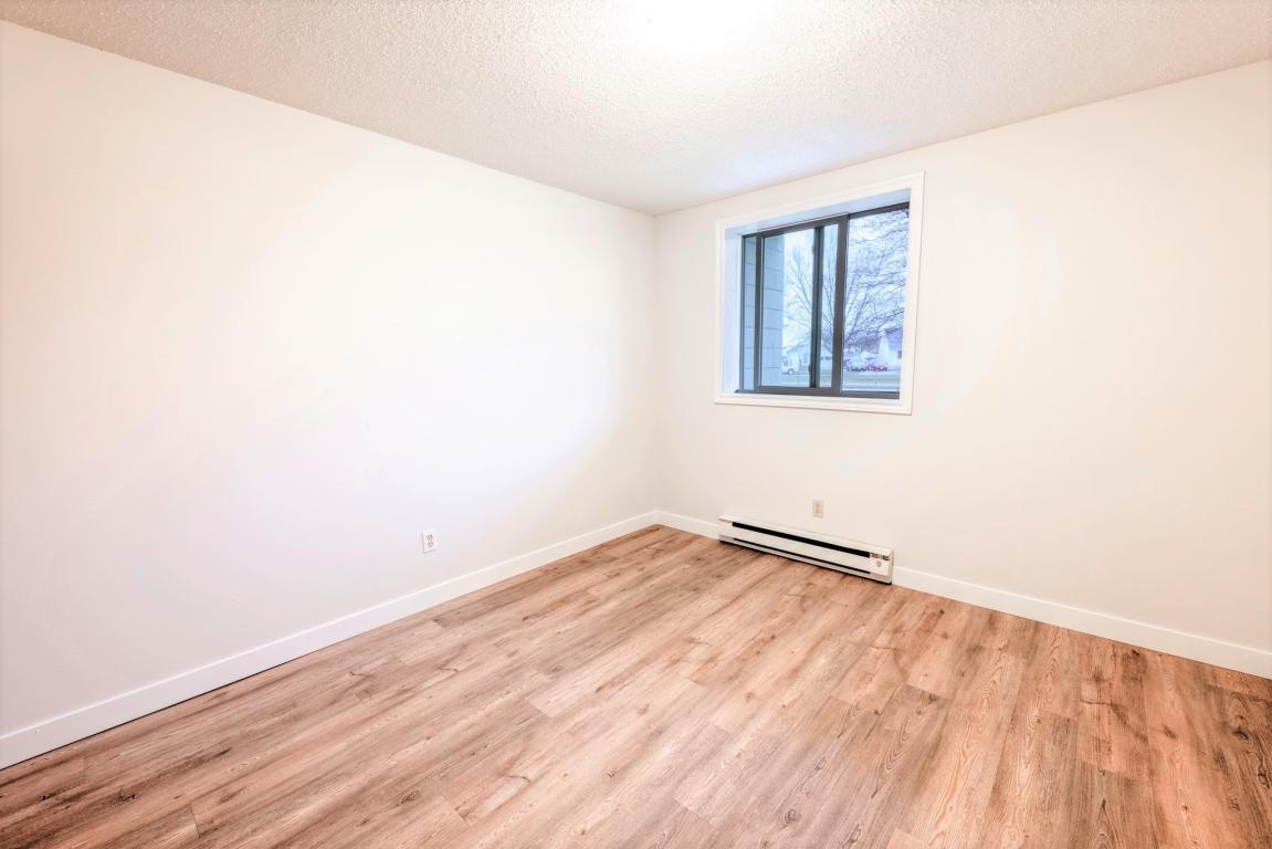 Thunder Bay Apartment picture file 8 of 20 RentBoard.ca Ad ID SKY.377826