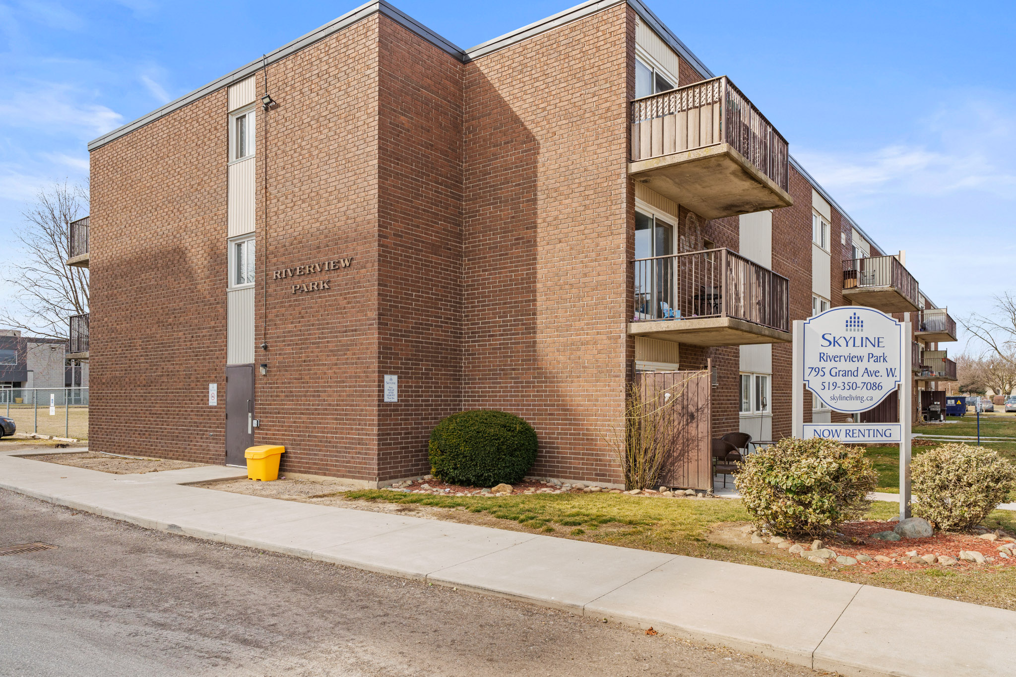 795 Grand Ave. W., Chatham, ON N7L 4M5 — photo 2