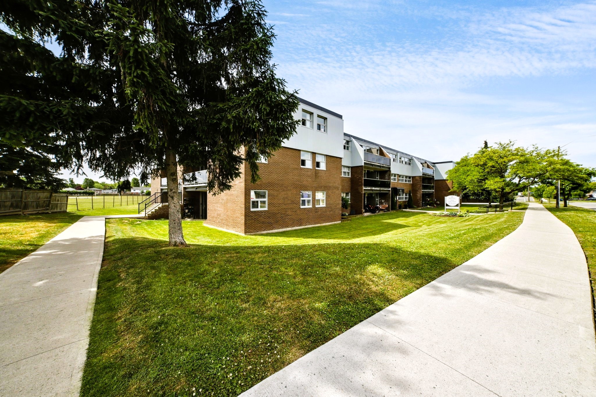7030 Casey Street, Niagara Falls, ON L2J 3G1 — photo 2