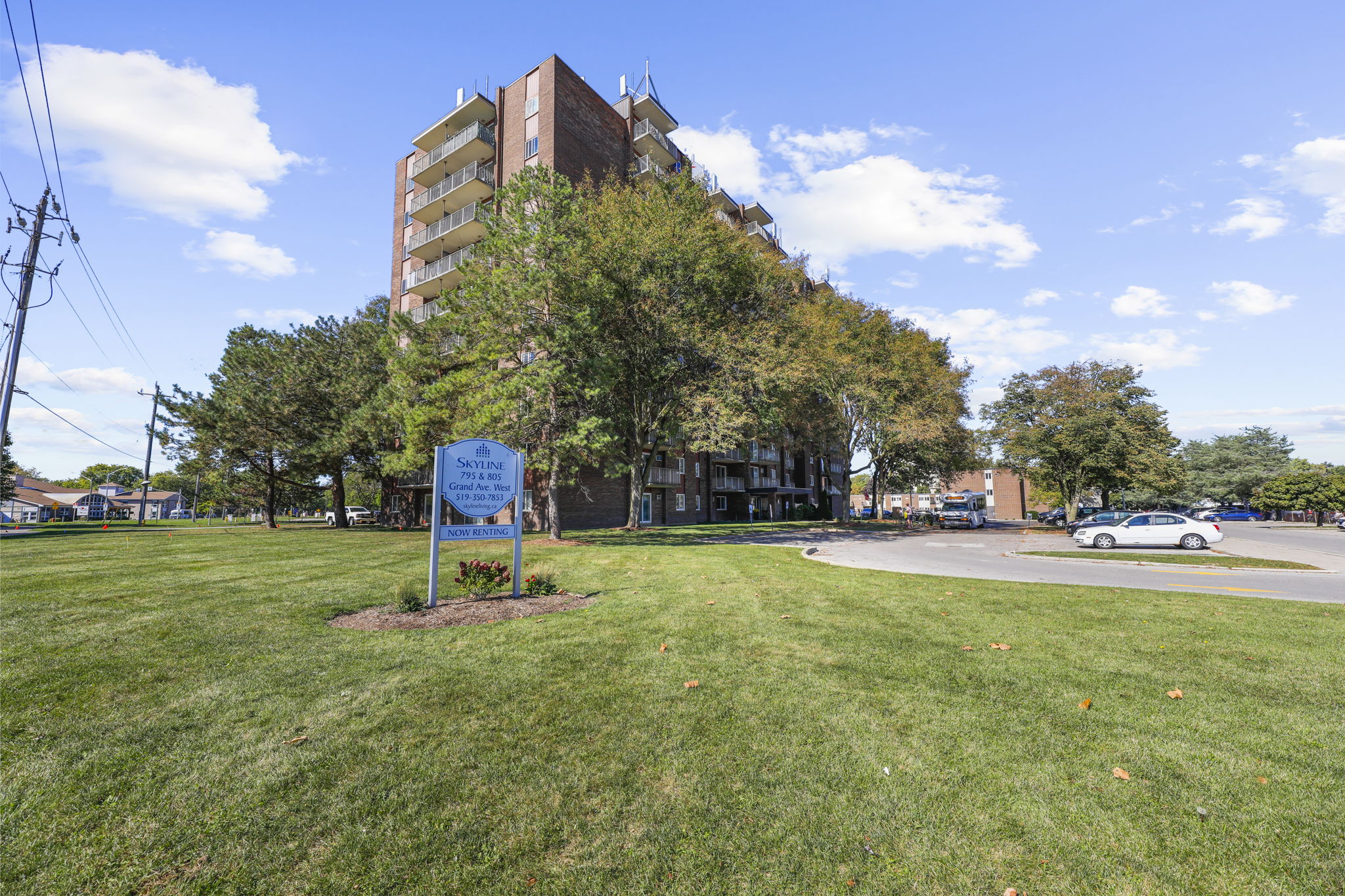 805 Grand Ave. W., Chatham, ON N7L 4M5 — photo 1