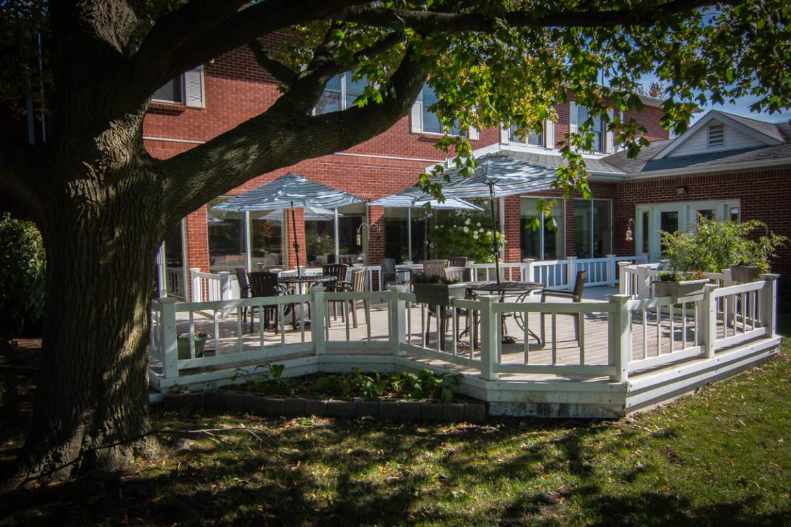 Twin Lakes Village Srgroup S&R Seniors Living