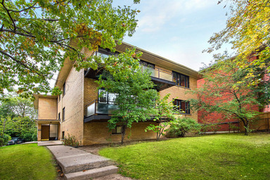 1637-1645 Bathurst Street