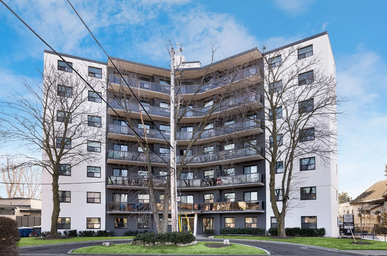 245 Lakeshore Drive