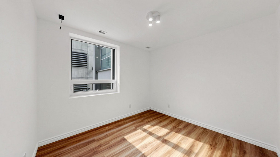 Property Hero Image 12