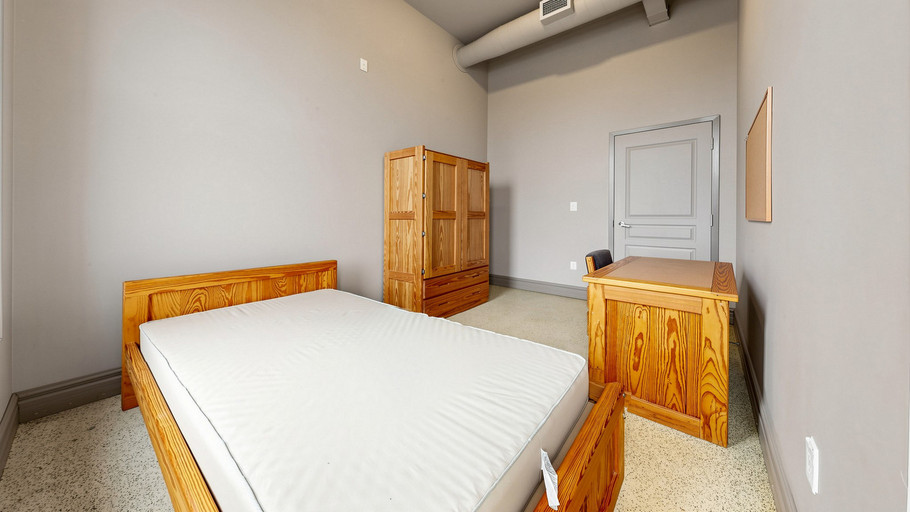 Property Hero Image 16