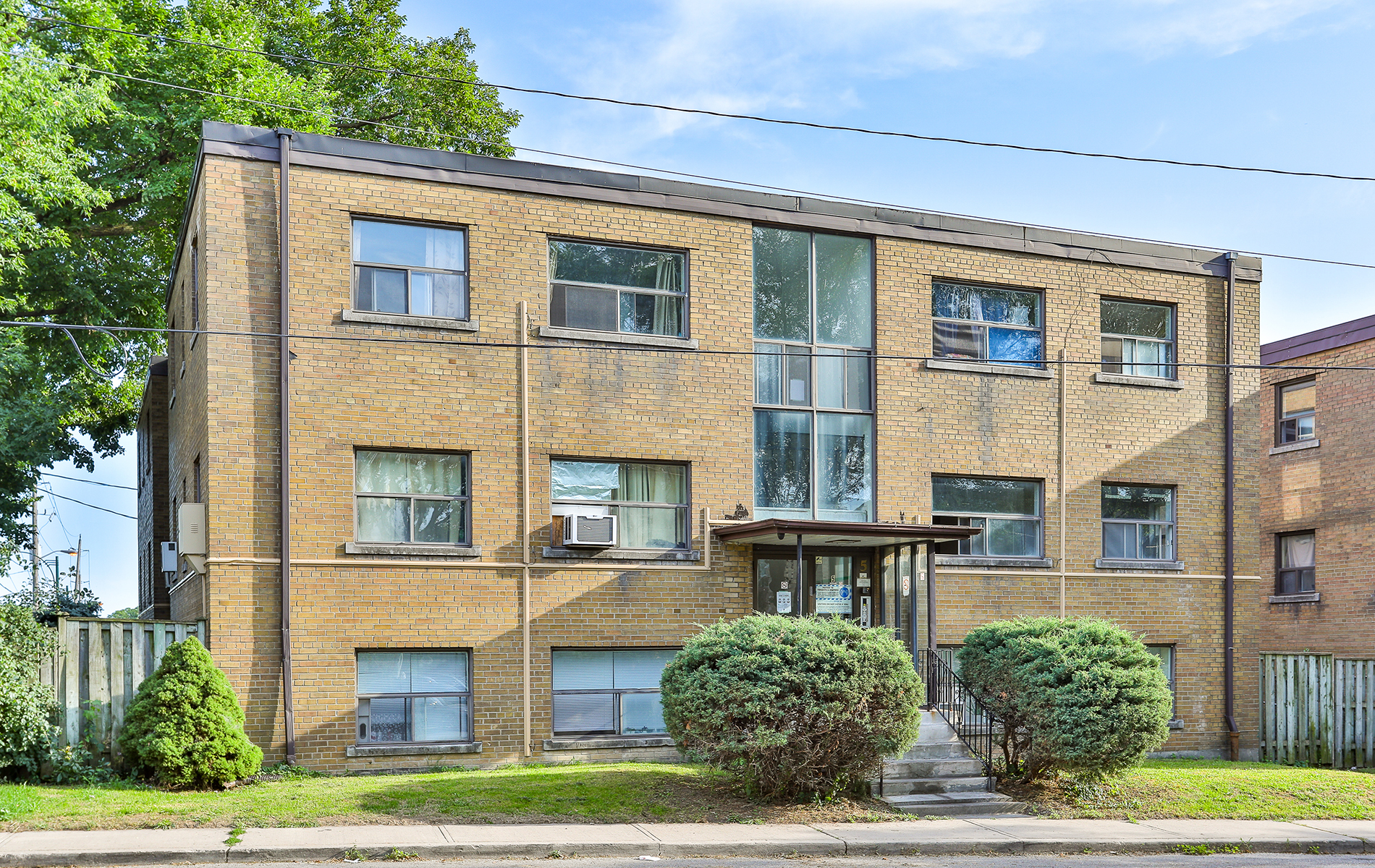 5 Greentree Court, Toronto, ON M6M 2A6 — photo 2