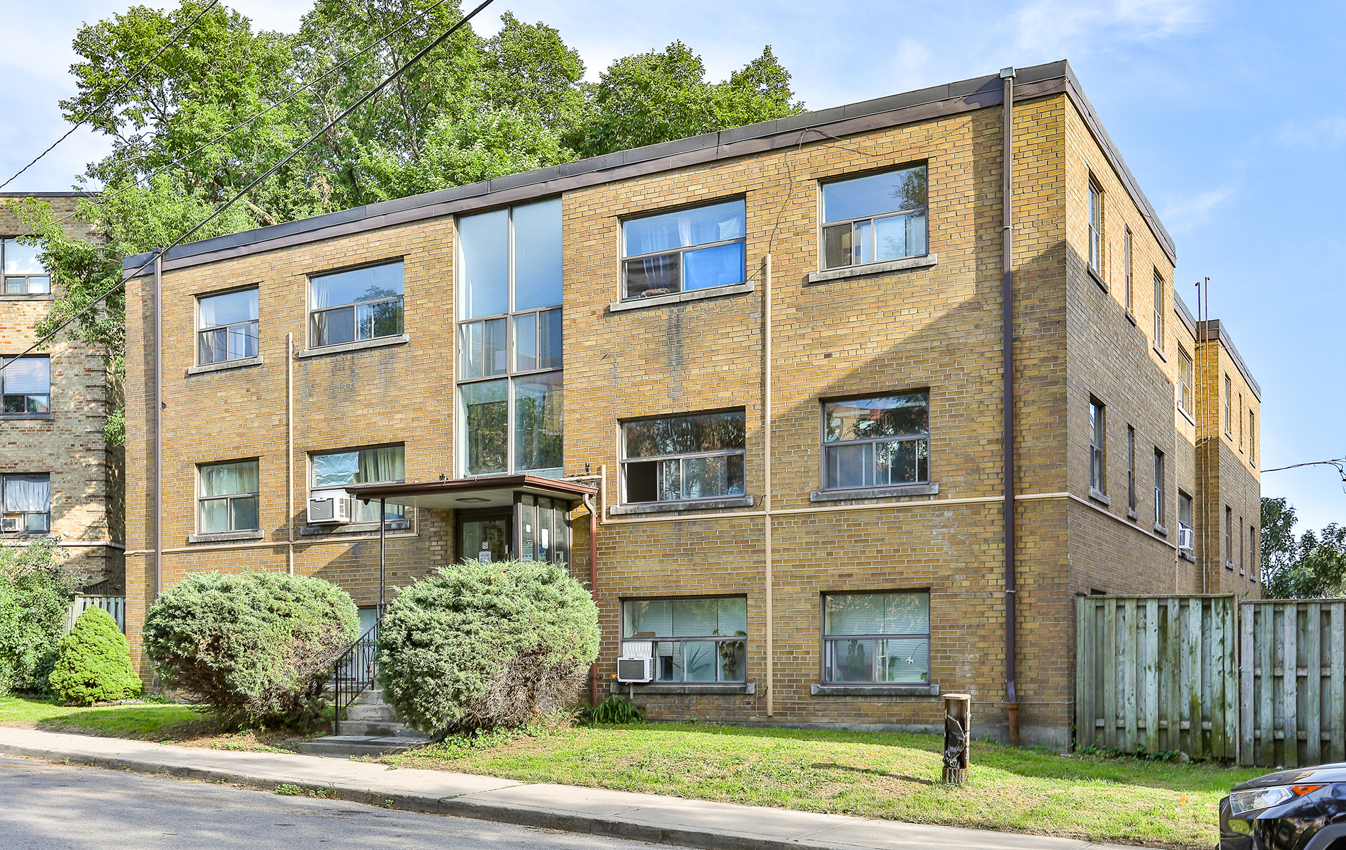 5 Greentree Court, Toronto, ON M6M 2A6 — photo 3