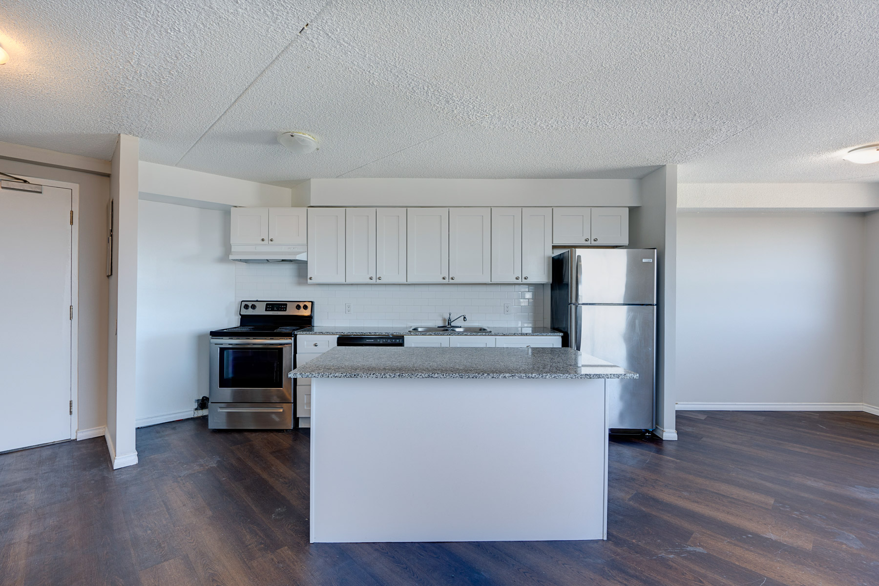46 Gale Crescent, St. Catharines, ON L2R 7R1 — photo 2