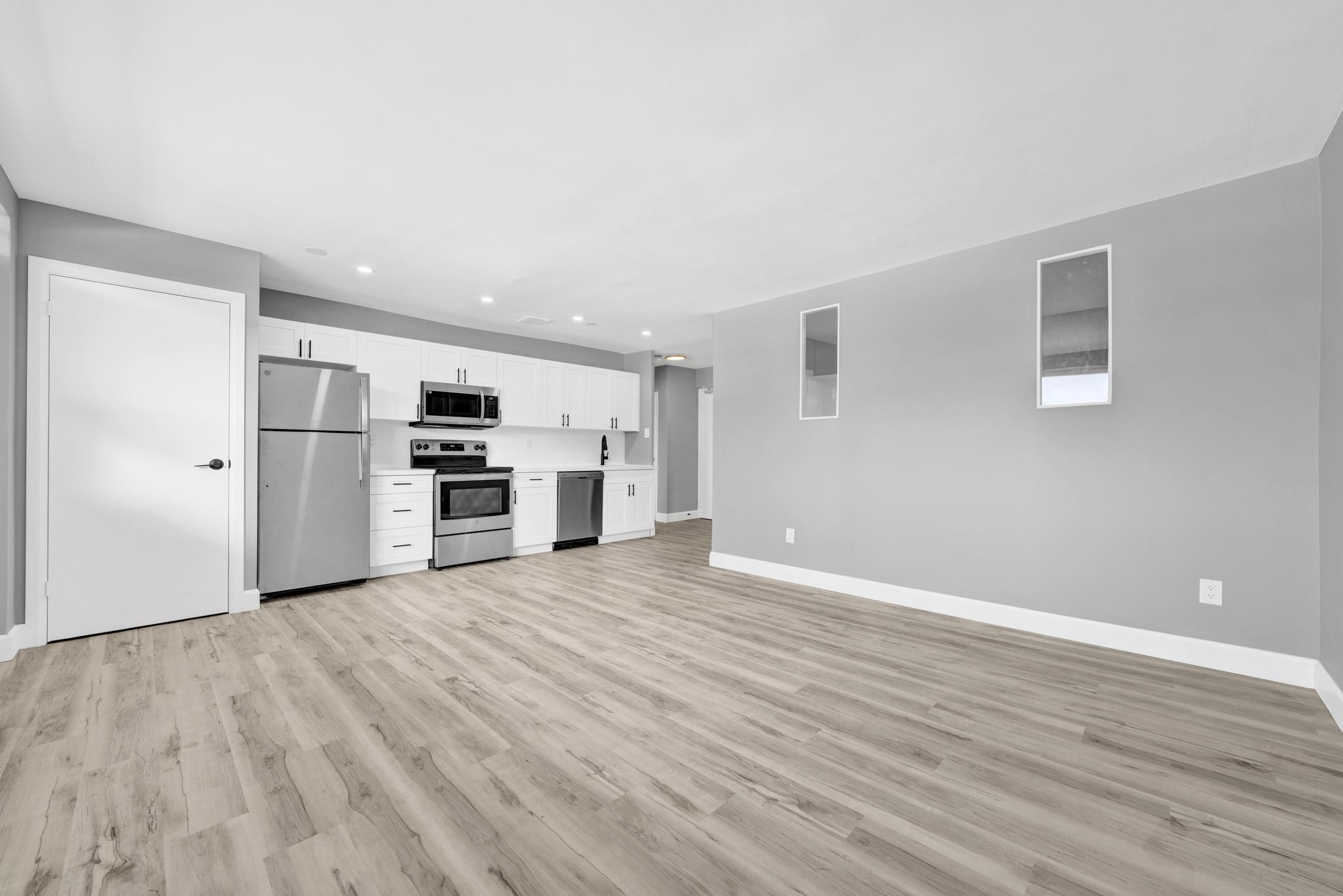 535 The East Mall, Etobicoke, ON M9B 4A4 — photo 3