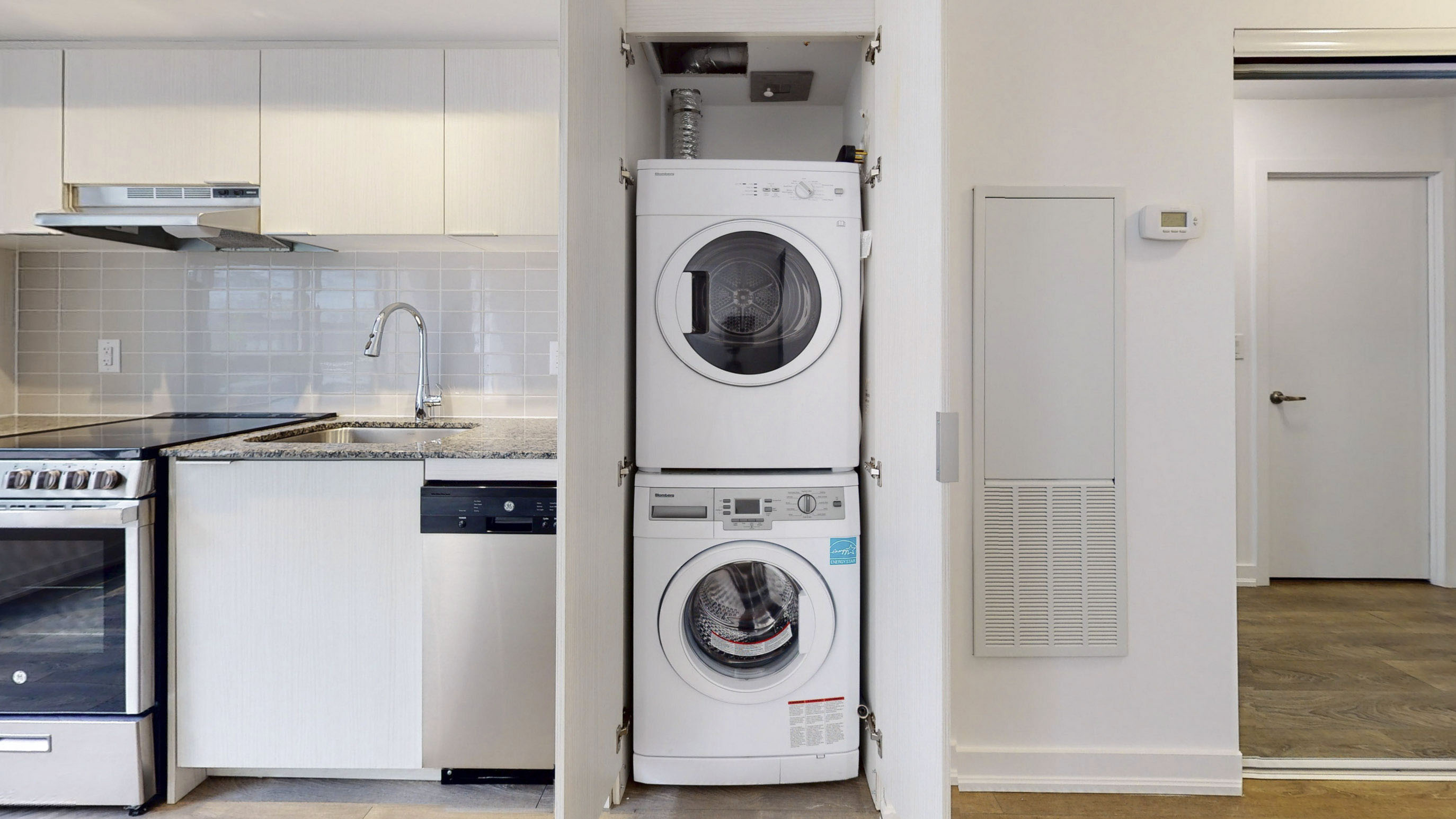 31 Phipps Street, Toronto, ON M4Y 0E5 — photo 3