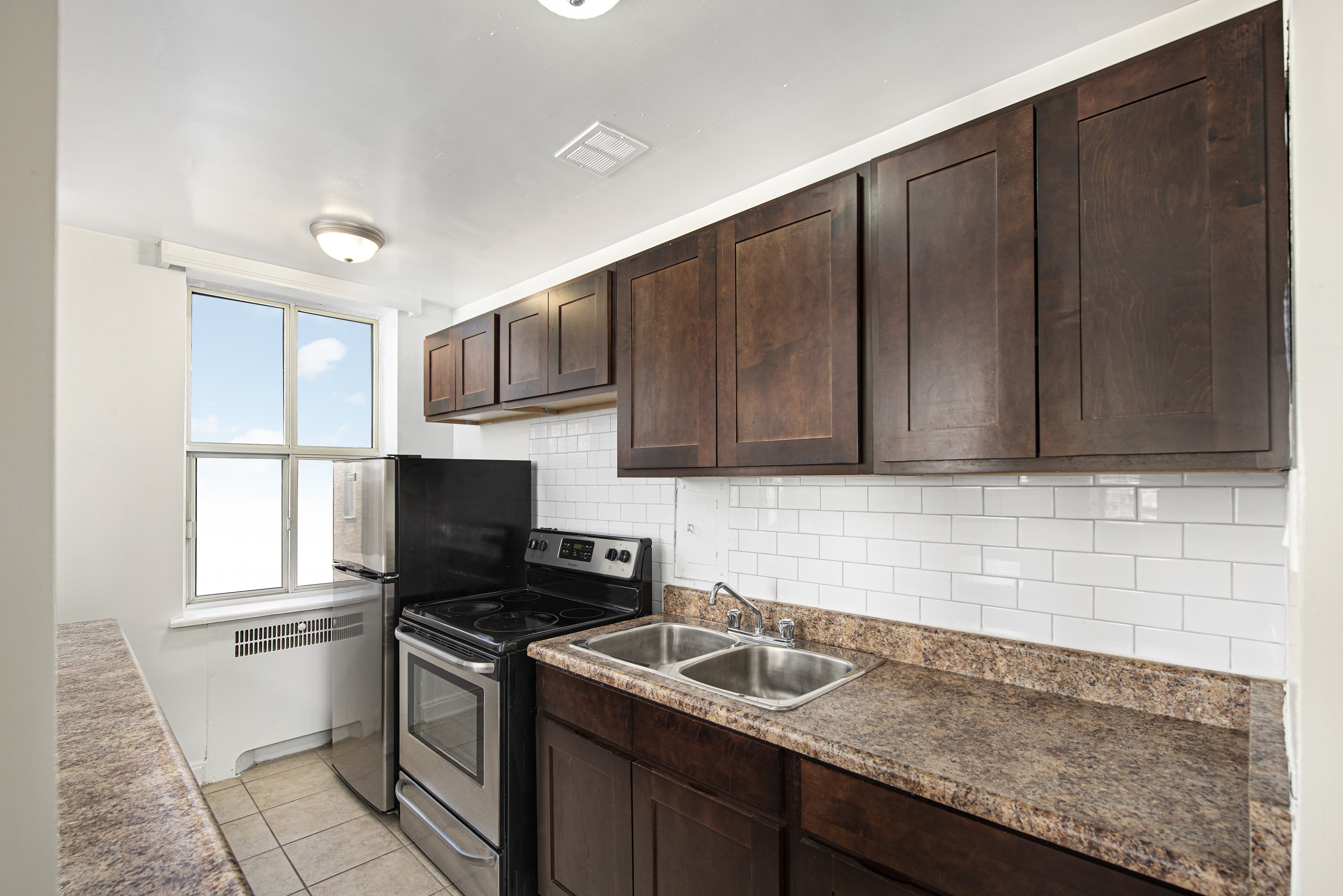 64 St. Clair Avenue West, Toronto, ON M4V 1N1 — photo 3