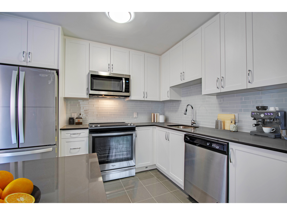 1596-1598 Bathurst Street, Toronto, ON M5P 3H9 — photo 1