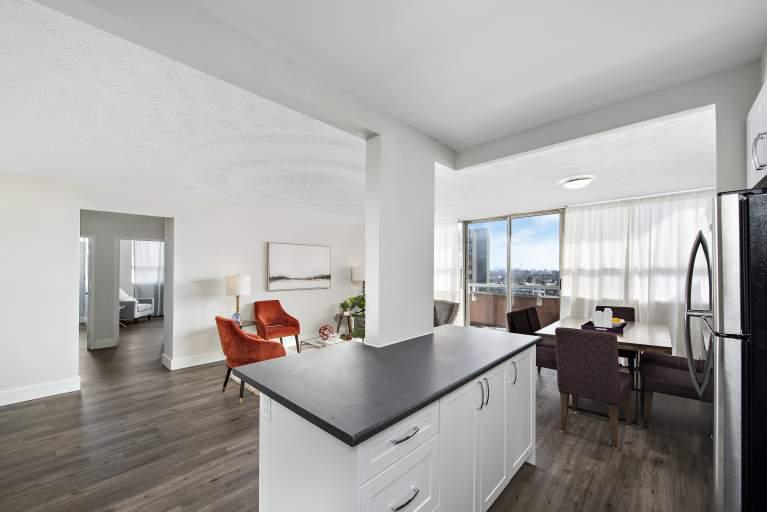 301 Dixon Road, Etobicoke, ON M9R 1S2 — photo 2