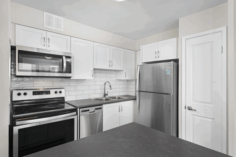 2397 FINCH AVE W, Toronto, ON M9M 2X1 — photo 2