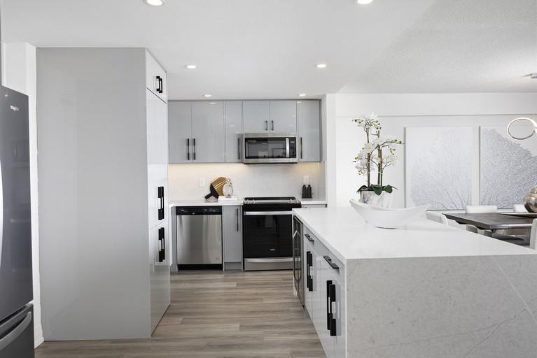 7 Jackes Avenue, Toronto, ON M4T 1E3 — photo 2