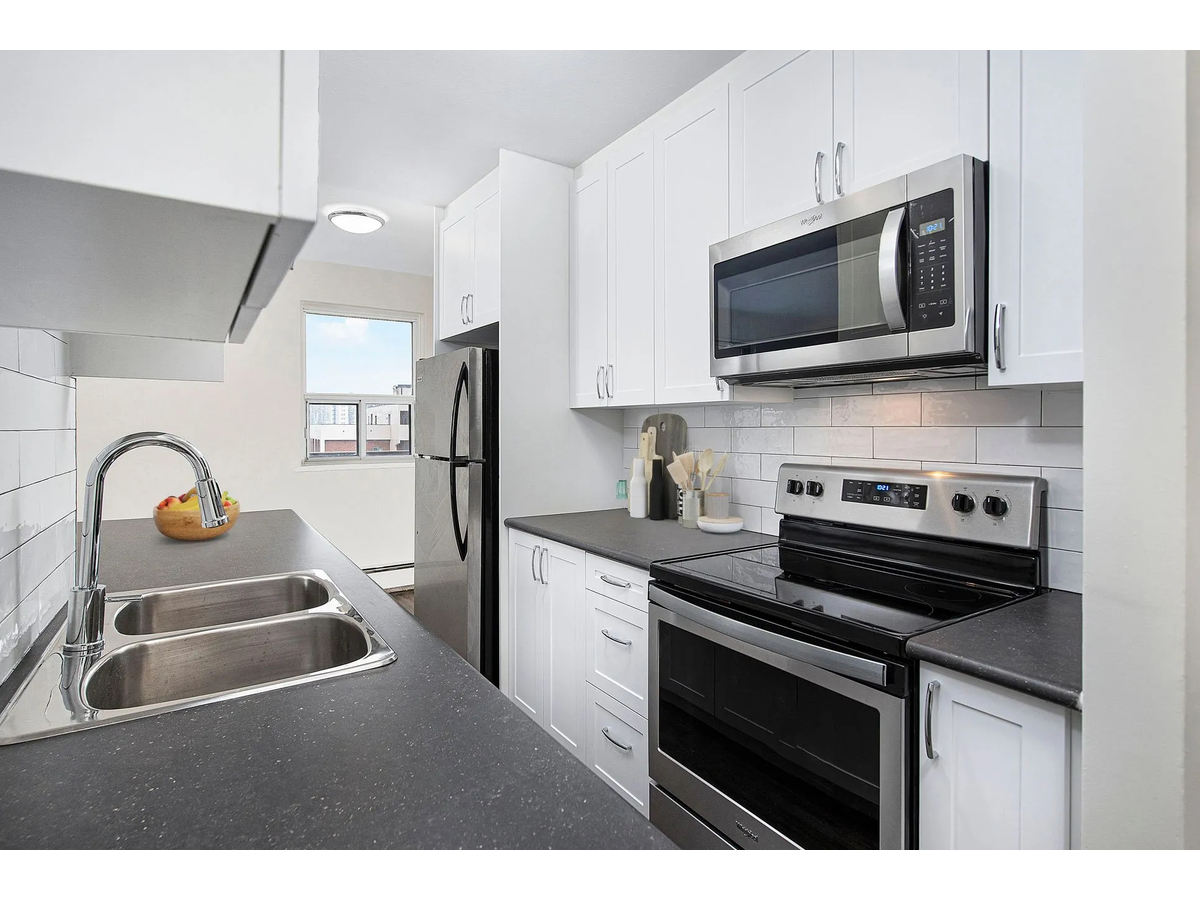 4981 Bathurst Street, Toronto, ON M2R 1Y5 — photo 2