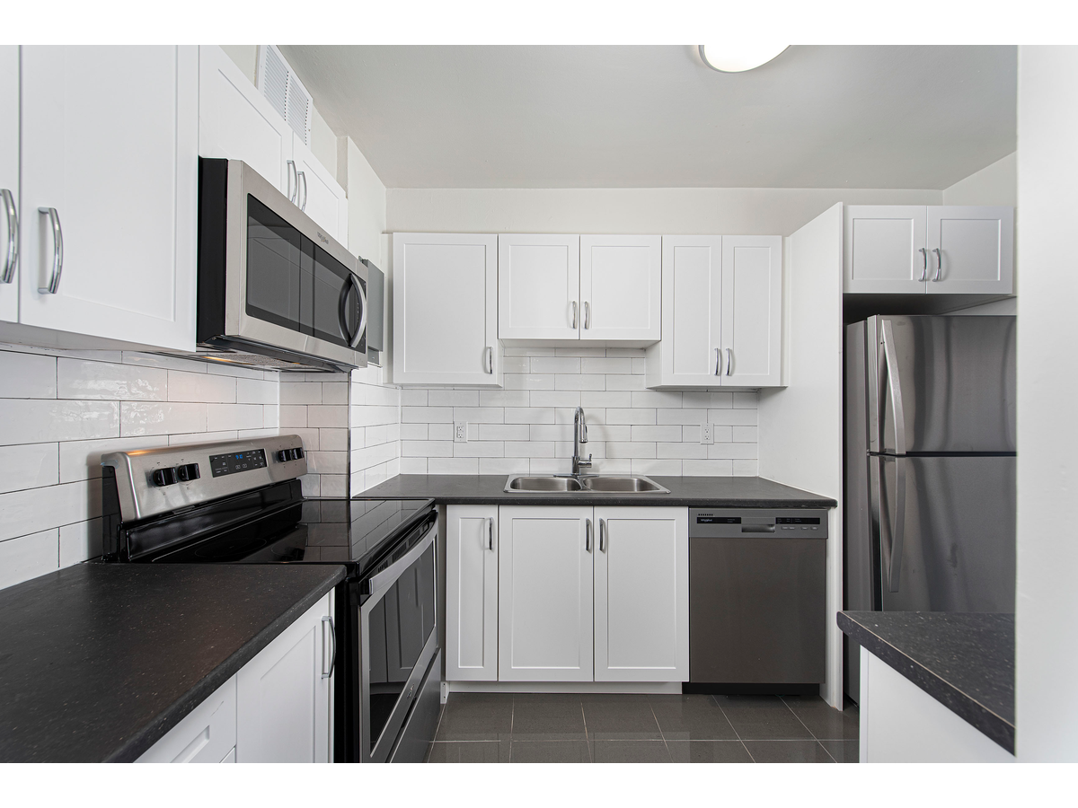 35 Tobermory Dr, Toronto, ON M3N 2R6 — photo 2