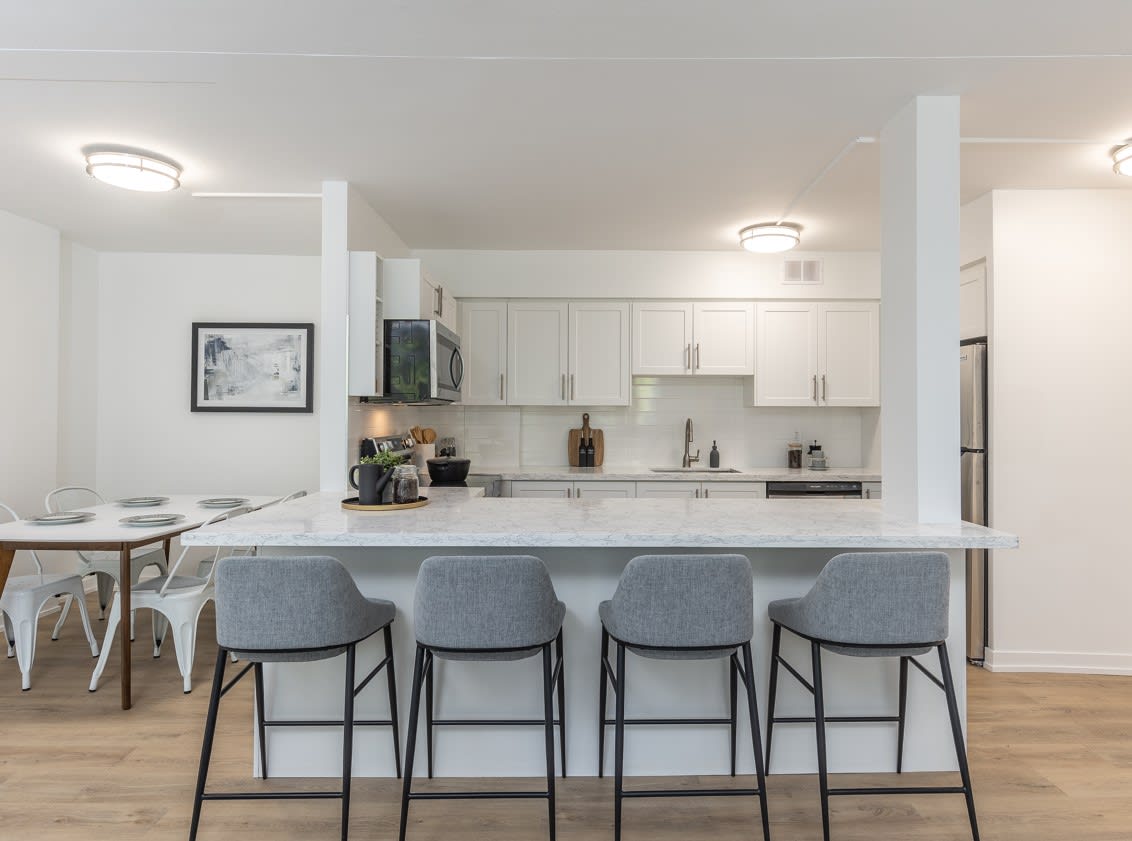 240 Markland Drive, Etobicoke, ON M9C 1R3 — photo 2