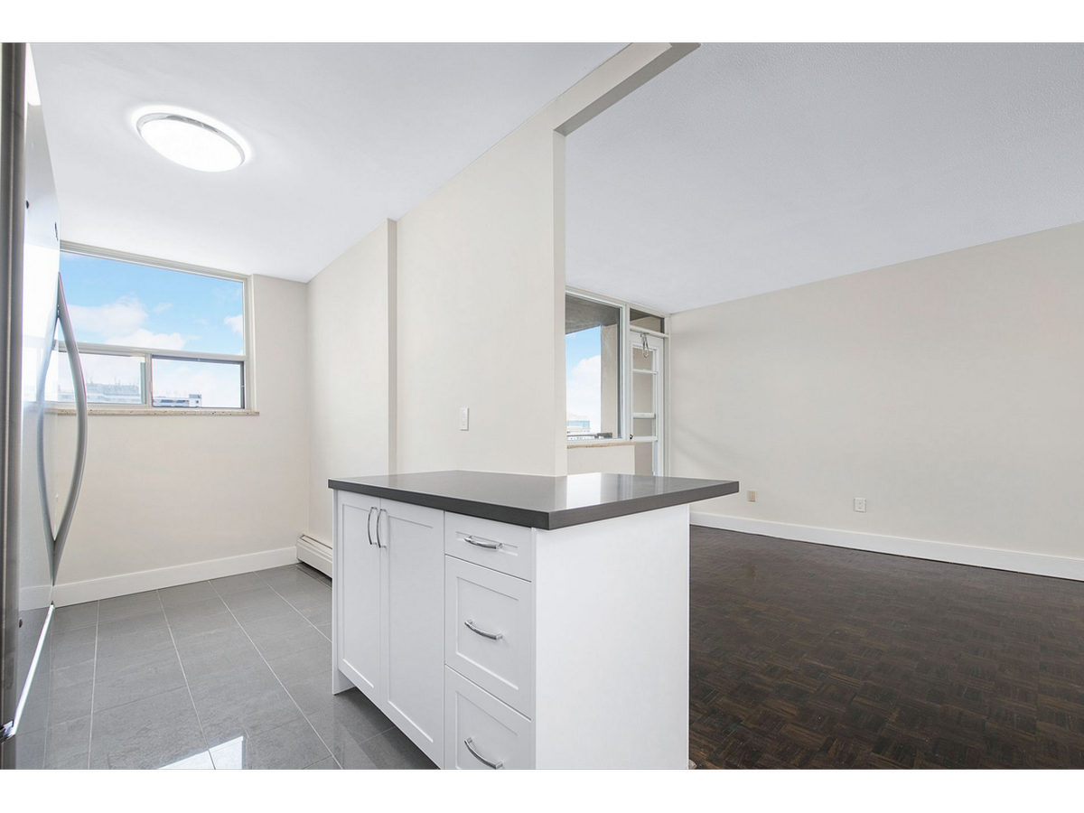 765 Steeles Avenue West, Toronto, ON M2R 2S7 — photo 2