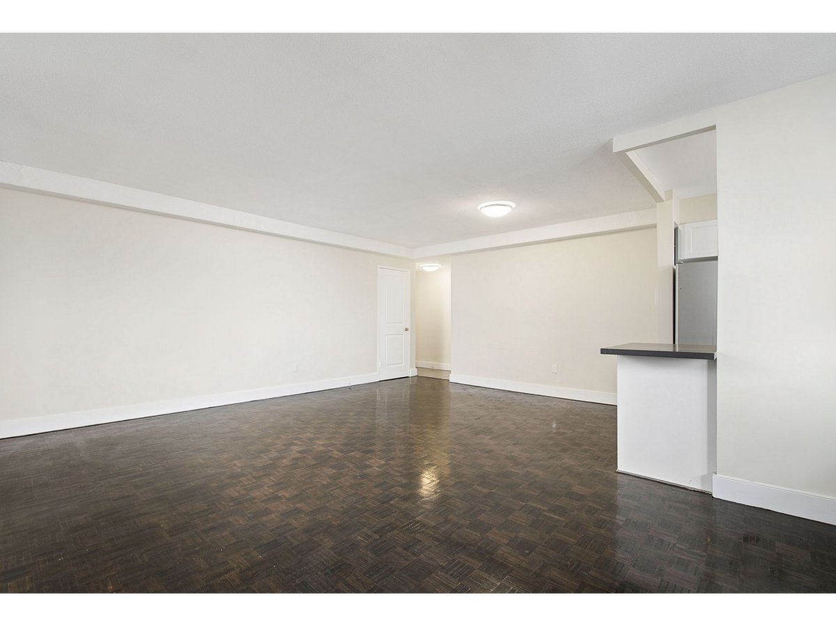 765 Steeles Avenue West, Toronto, ON M2R 2S7 — photo 3