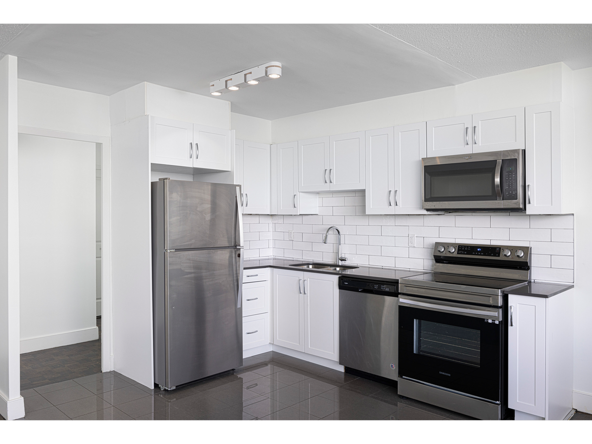 25 Fisherville, Toronto, ON M2R 3B7 — photo 2