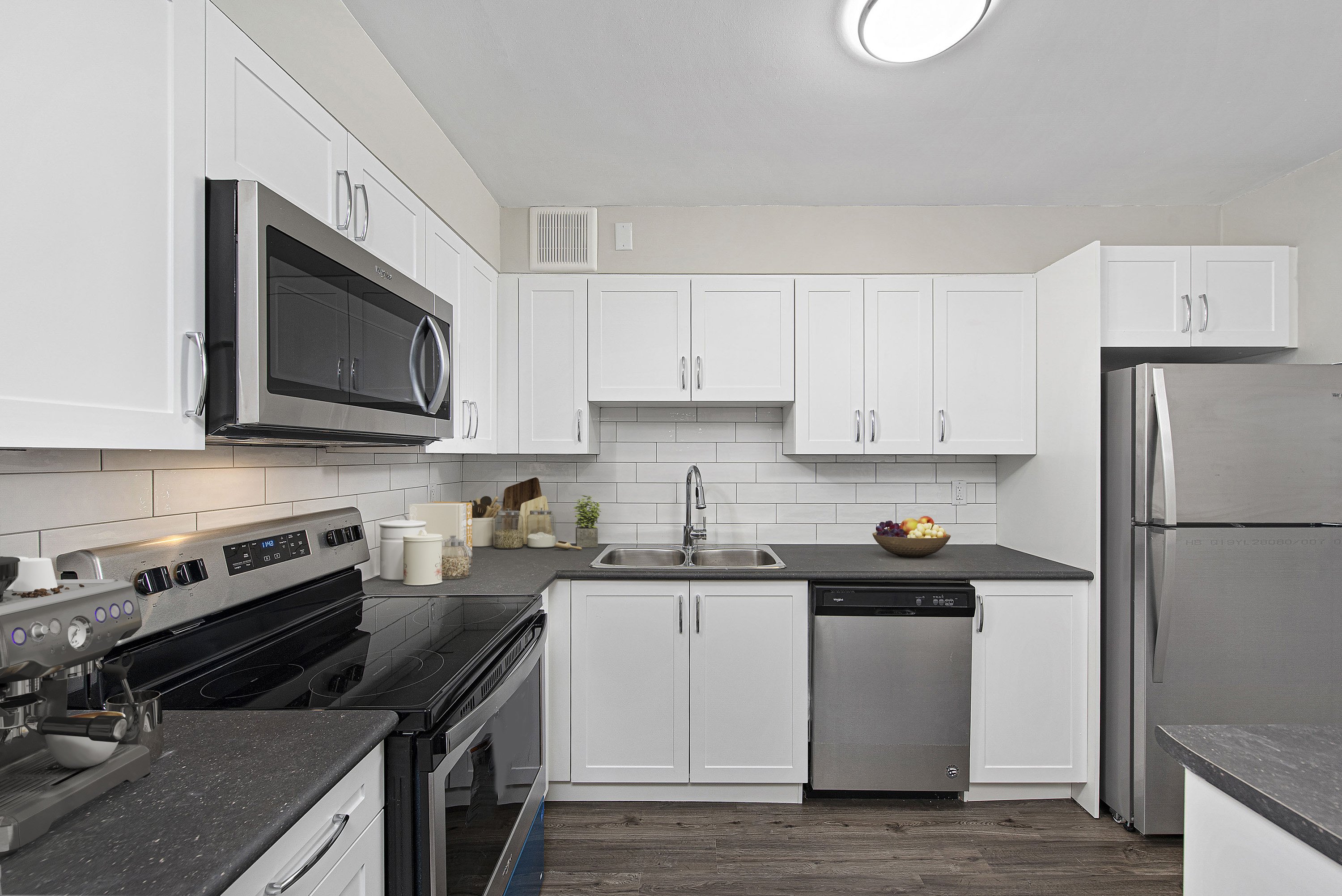 340 Colborne Street, London, ON N6B 3N1 — photo 2