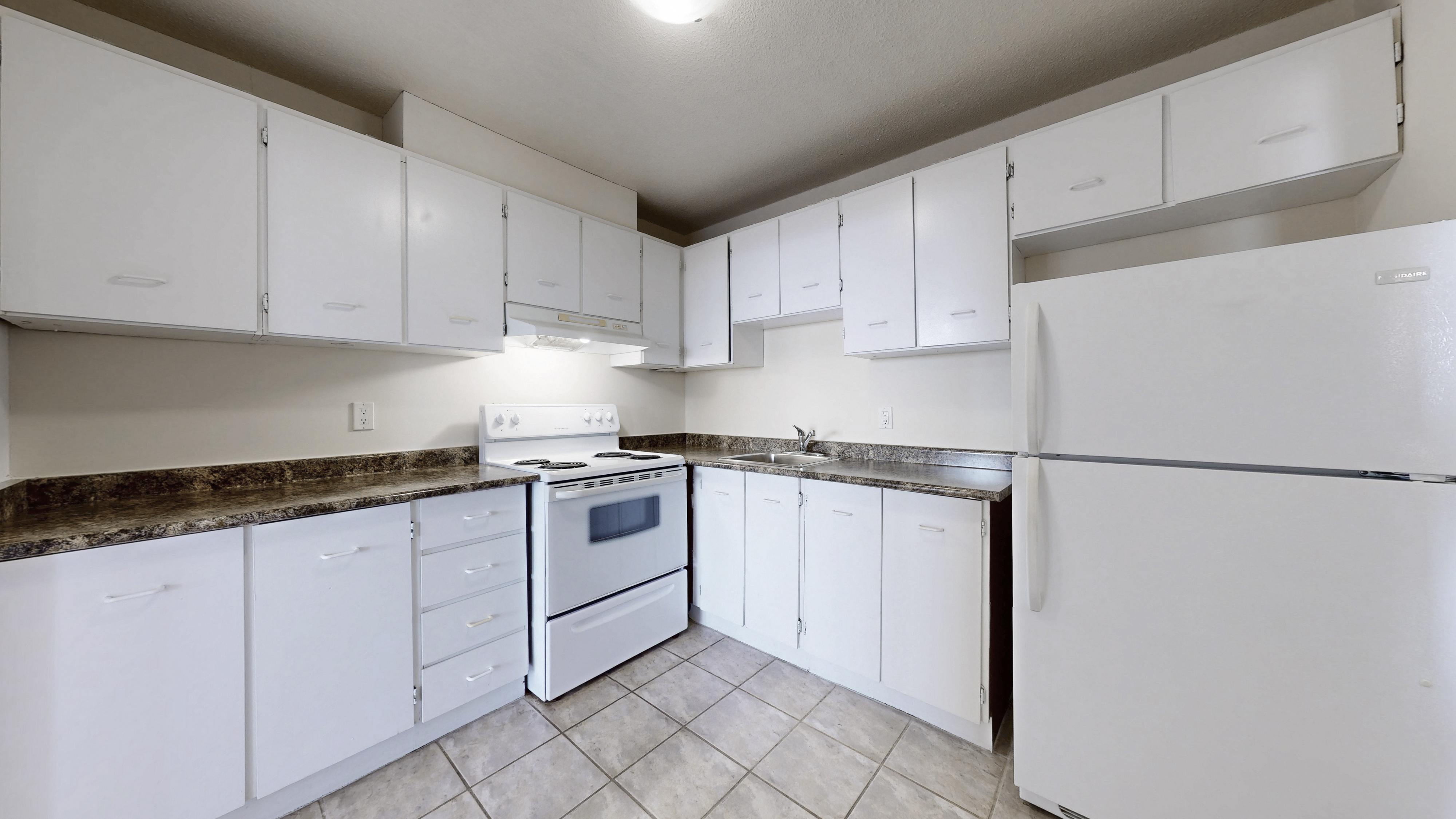 1460 Ghent Avenue, Burlington, ON L7S 1X7 — photo 3