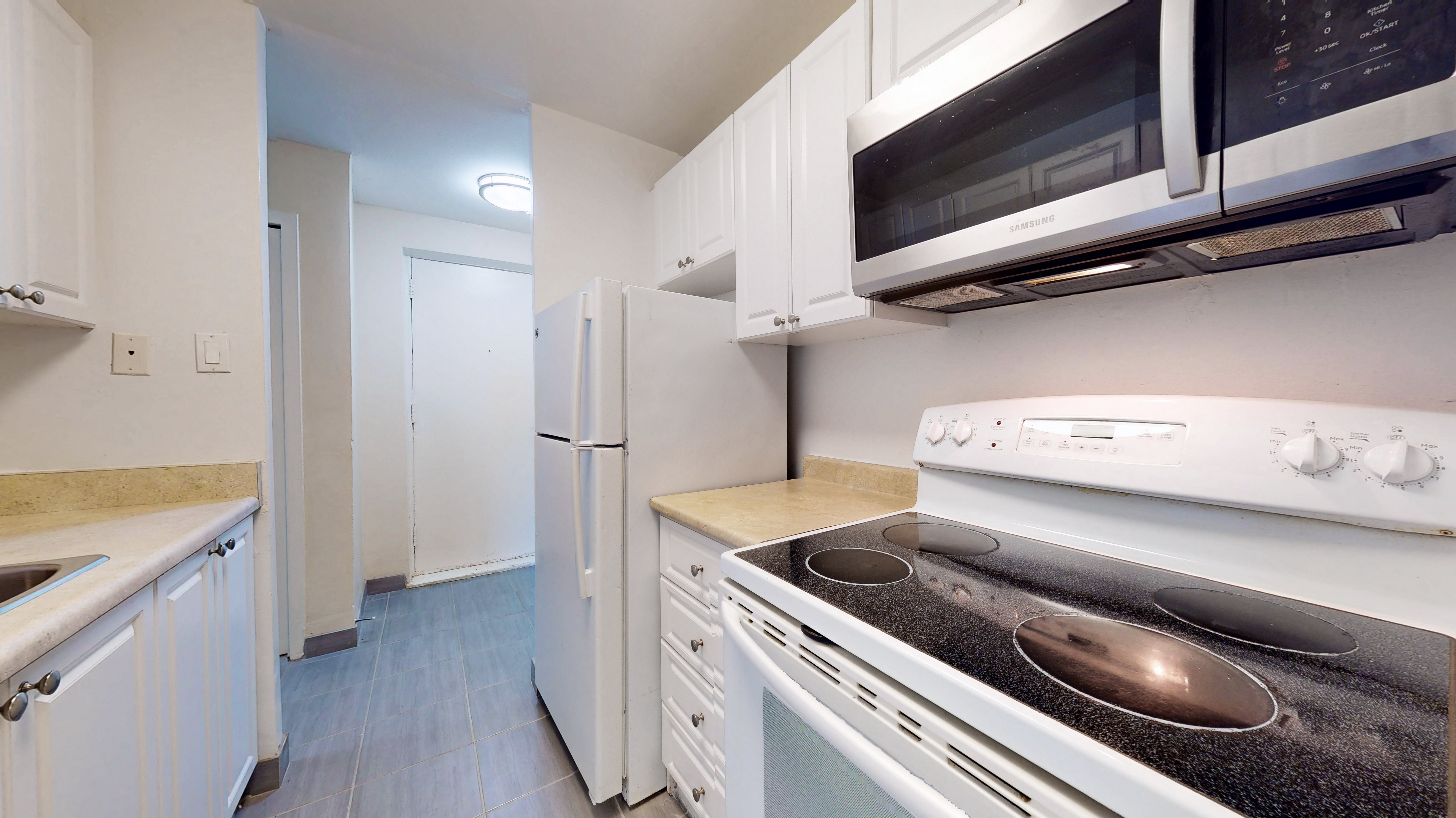 22 Elkhorn Drive, North York, ON M2K 1J4 — photo 2
