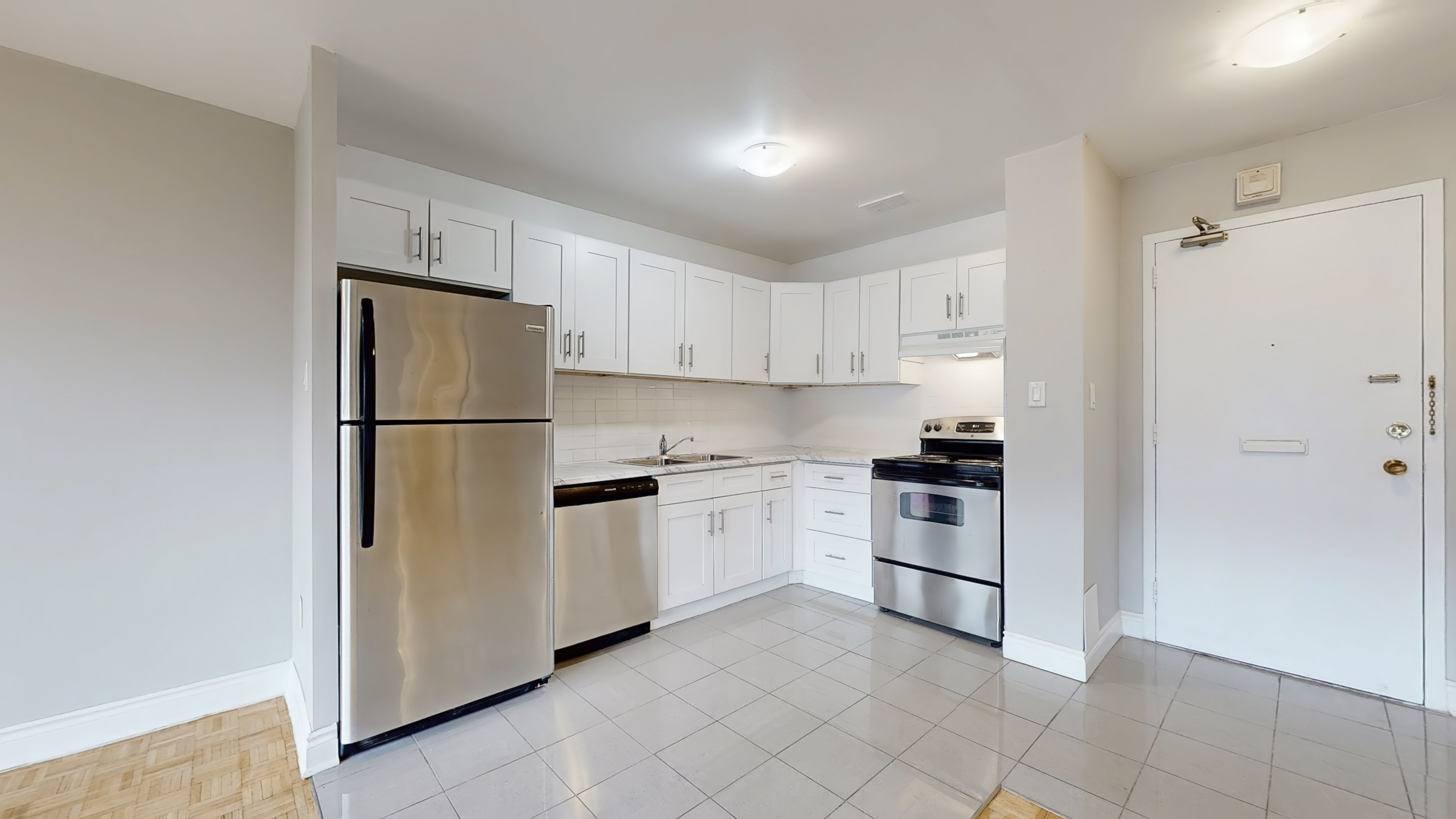 385 Gibb Street, Oshawa, ON L1J 1Z4 — photo 3