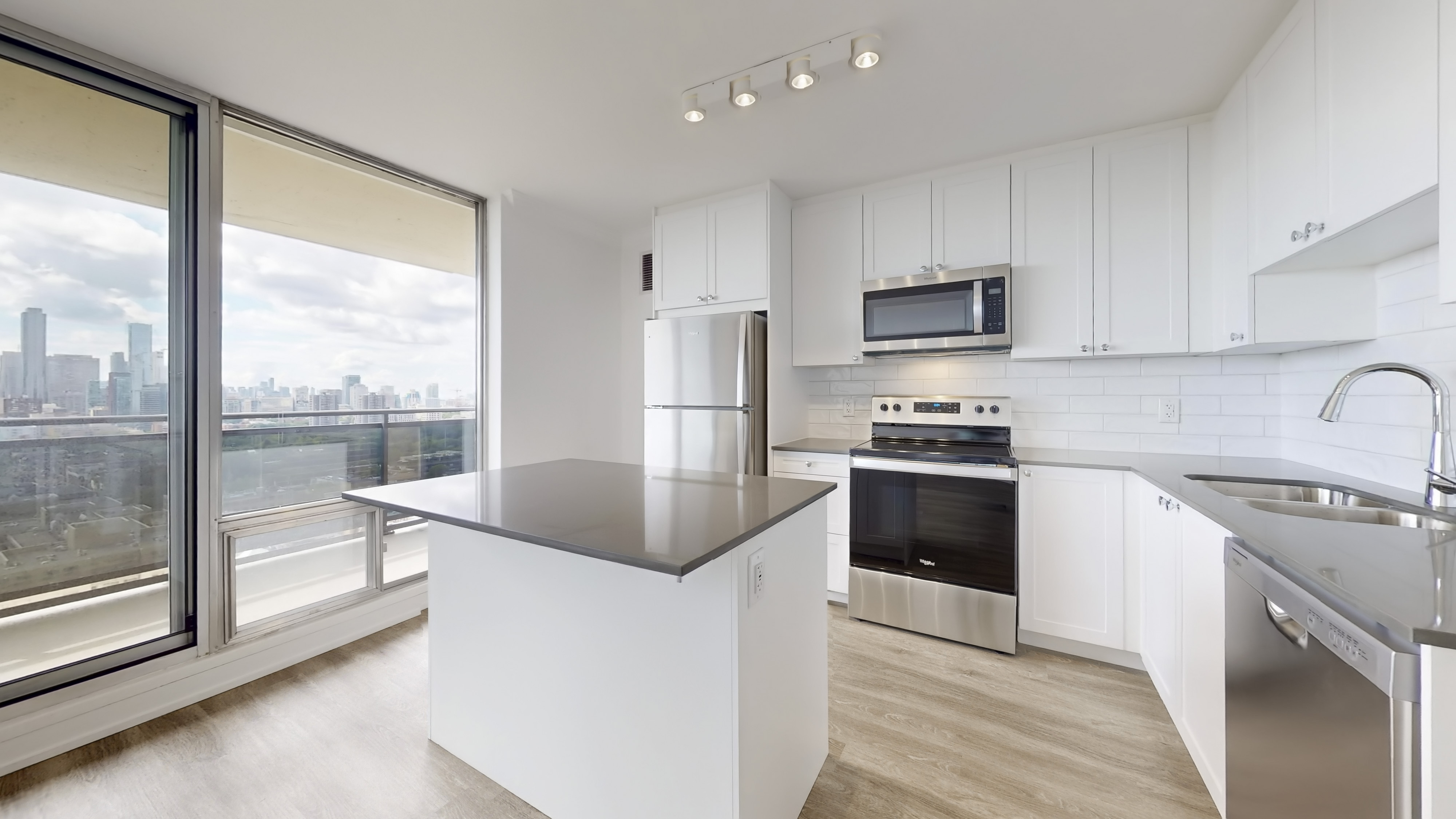 7 Jackes Avenue, Toronto, ON M4T 1E3 — photo 3