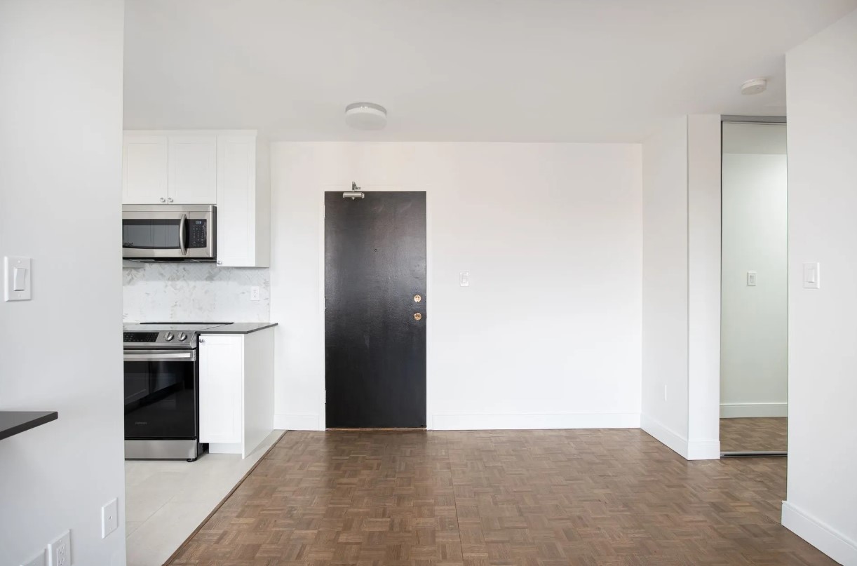 7411 Yonge Street, Thornhill, ON L3T 2B6 — photo 3