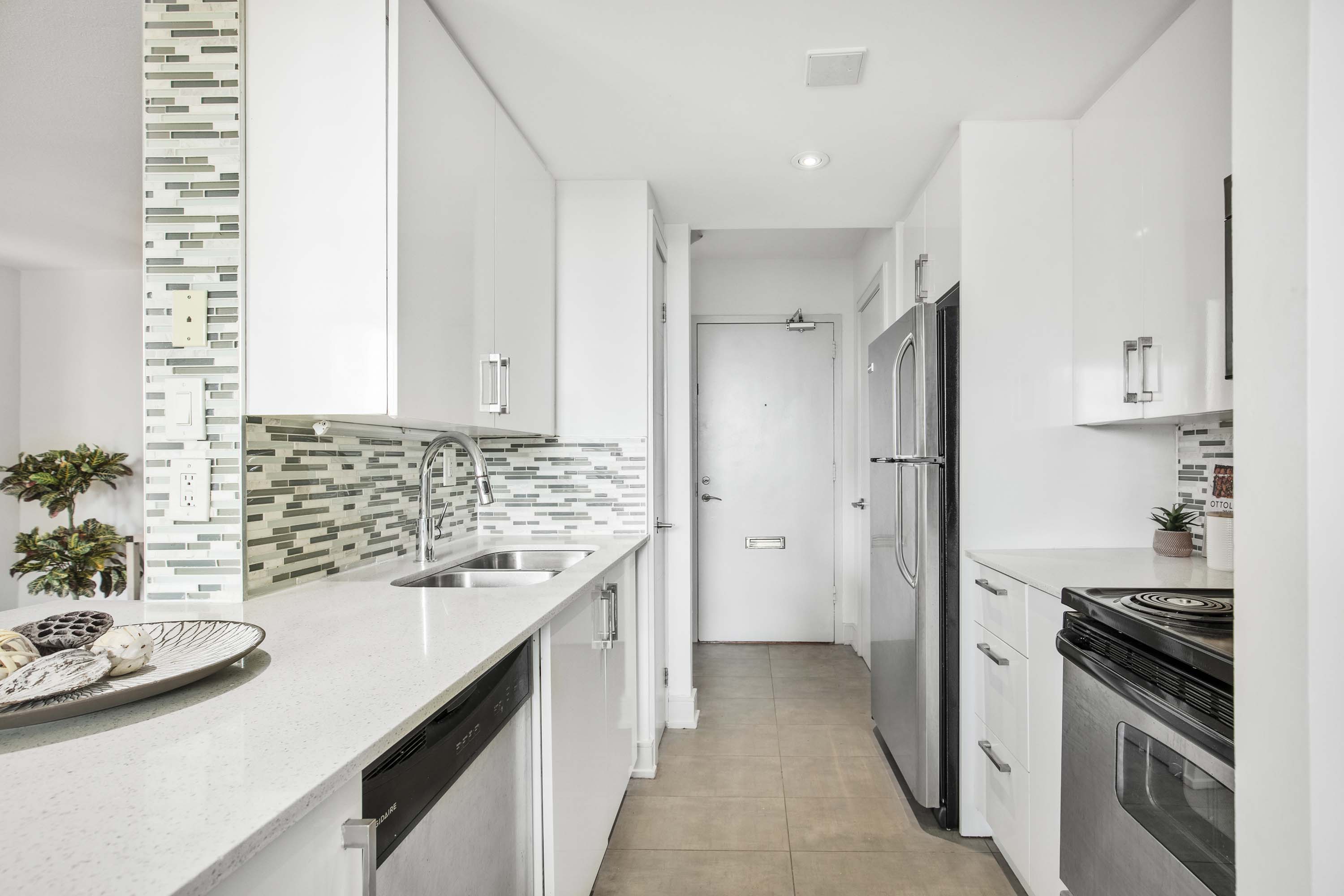 225 Davisville Avenue, Toronto, ON M4S 1G9 — photo 3