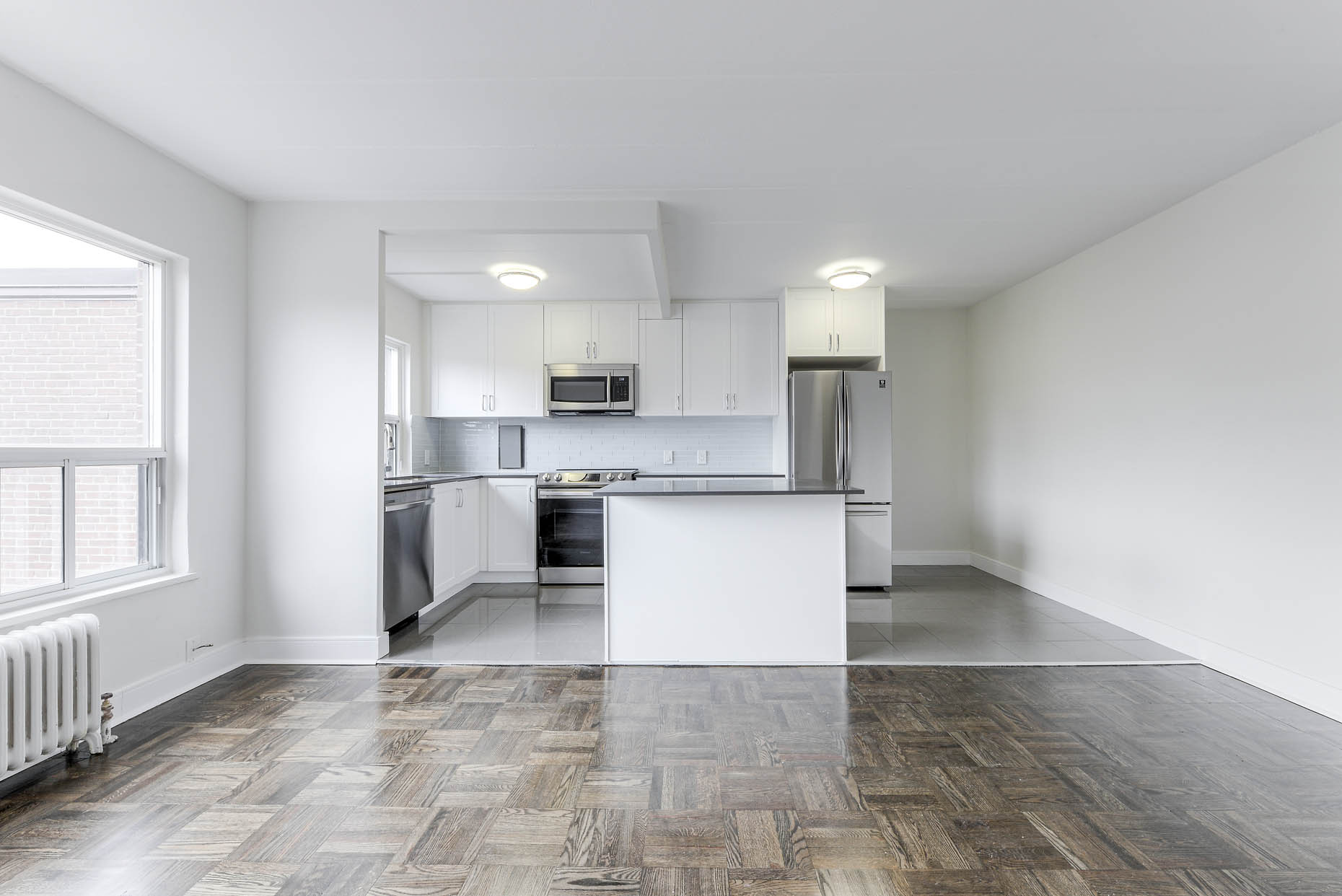 143 Stephen Drive, Etobicoke, ON M8Y 3N5 — photo 3