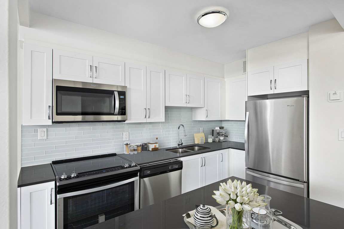 68 Hillside Drive, Toronto, ON M4K 2M4 — photo 2
