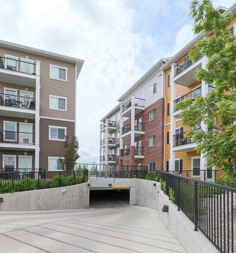 Cobble Hill Modern 2 Bedroom Apartments 6 Kingsview Road SE