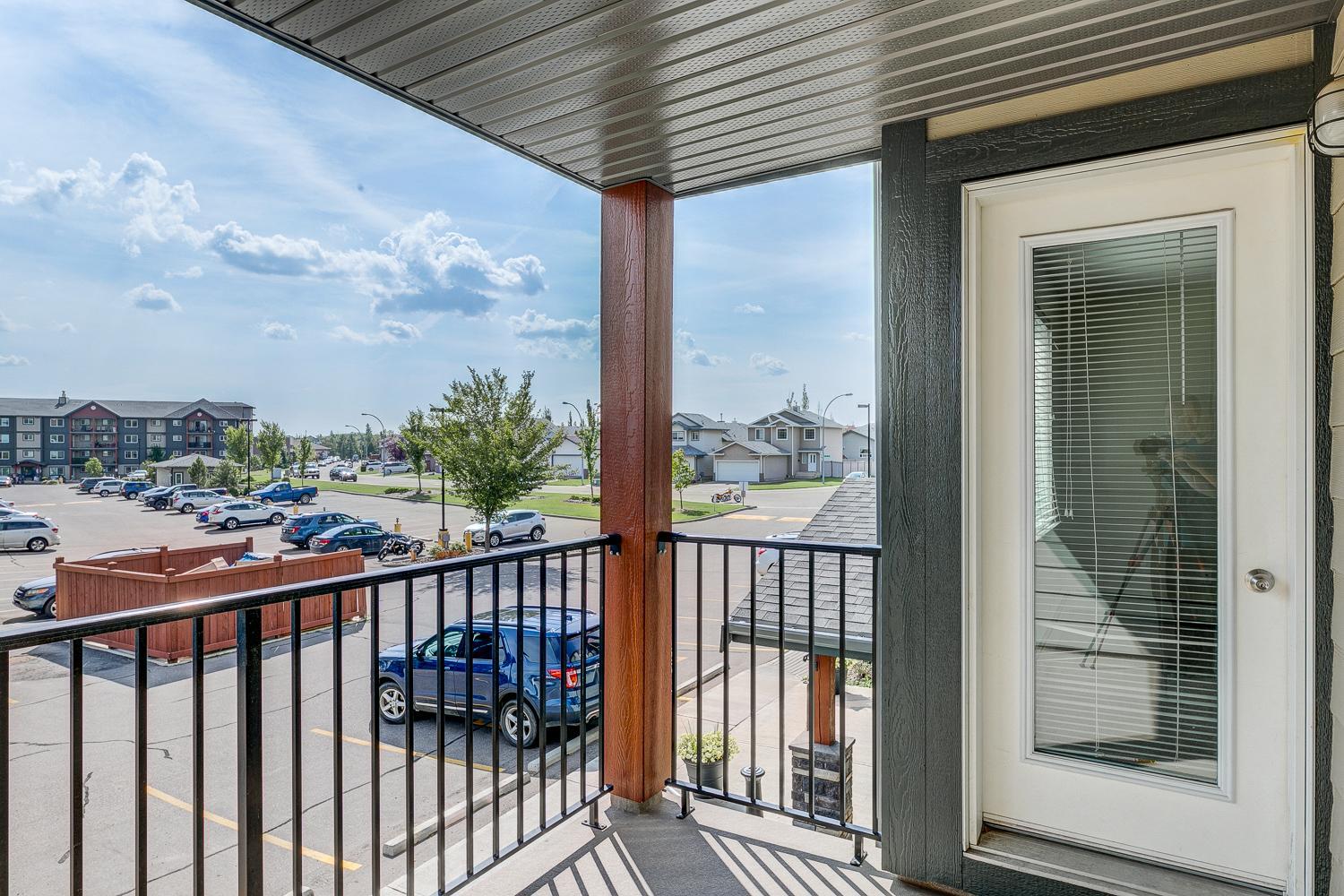 edmonton-apartments-for-rent-brintnell-patio-1