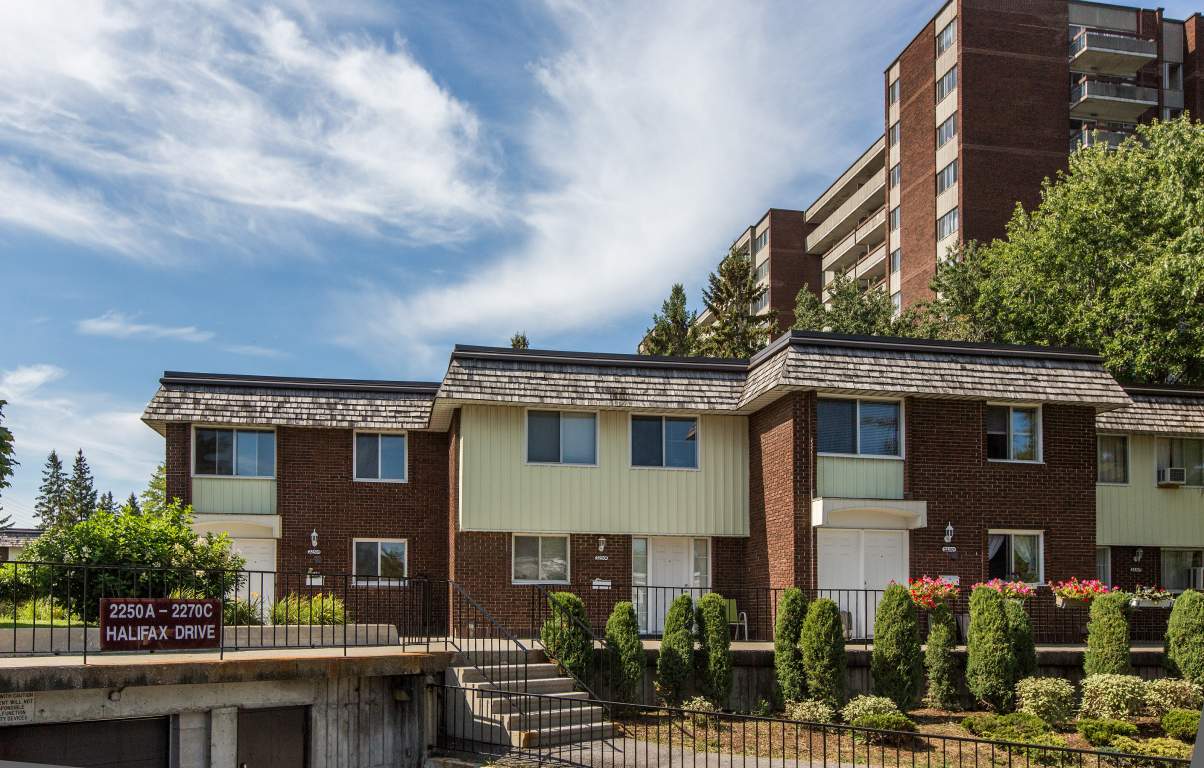 Lord Halifax Place Garden Homes Urbandale Corporation