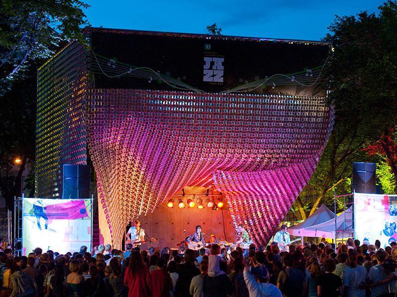 MARKET LANDS SOUTH IN WINNIPEG